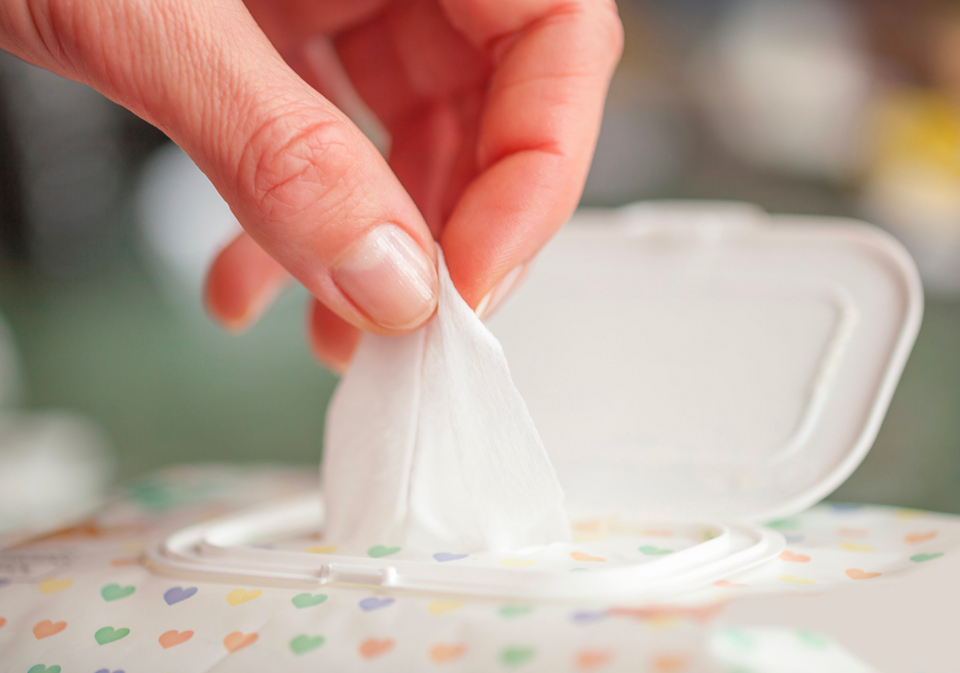 How should disposable face towels be used?